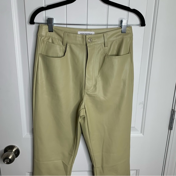 We Wore What‎ revolve faux leather green oat kick flare pants size 27 minimalist - Picture 3 of 11